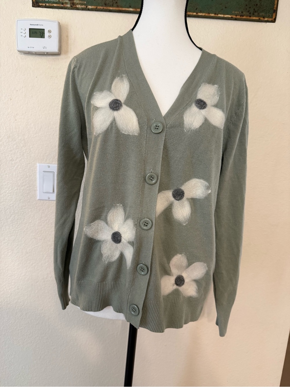 Aaeda Sage Green Floral Cardigan Sweater Womens Medium Button Front Soft Knit